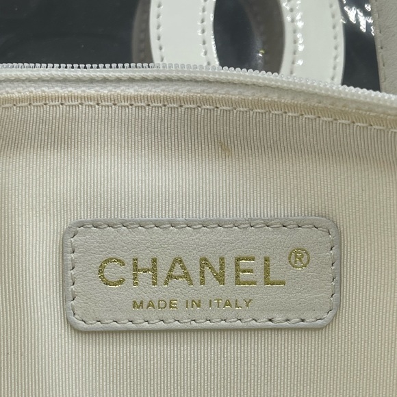Chanel Vinyl Clear Triple CC Logo Coco Transparent Plastic Tote Shoulder Bag - Picture 14 of 16